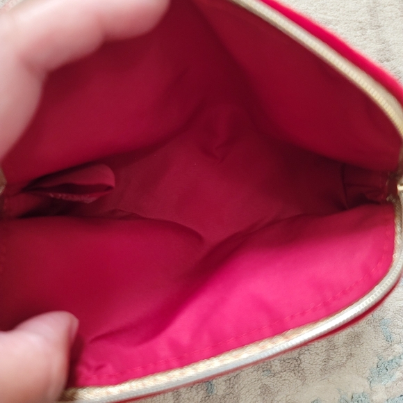Dior Velvet Cosmetic Pouch - Picture 6 of 7